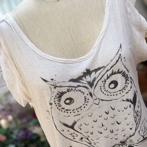 * SOLD *❗️5/25❗️Super soft owl tee